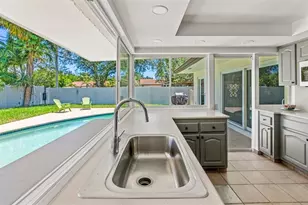 2181 NE 62nd St, Fort Lauderdale, FL 33308 - Photo 9