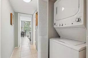 3900 Oaks Clubhouse Dr, Pompano Beach, FL 33069 - Photo 13