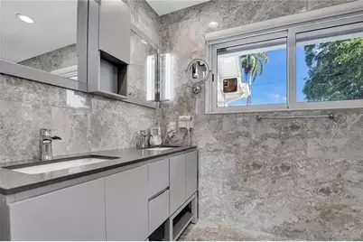 2830 NE 55th St, Fort Lauderdale, FL 33308 - Photo 13