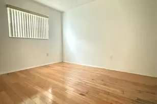 11250 NW 29th Pl, Sunrise, FL 33323 - Photo 9