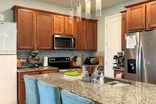 5035 Eucalyptus Dr, Hollywood, FL 33021 - Photo 5