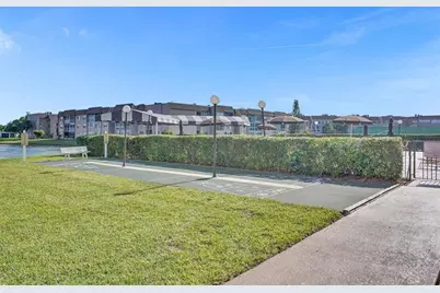 9821  Sunrise Lakes Blvd, Unit #106, Sunrise, FL 33322 - Photo 25