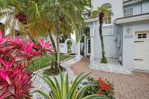 10638 NW 7th St, Pembroke Pines, FL 33026 - Photo 5