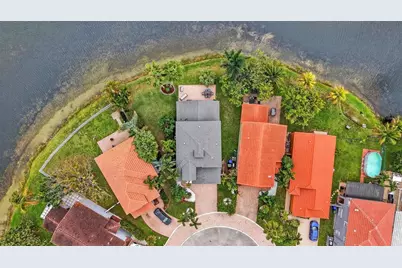 10638 NW 7th St, Pembroke Pines, FL 33026 - Photo 97