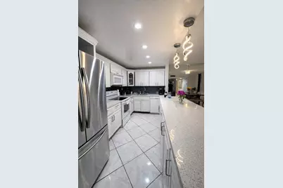 20441 NE 30th Ave, Unit #218-9, Miami, FL 33180 - Photo 5