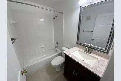 6739  Sienna Club Dr, Lauderhill, FL 33319 - Photo 11