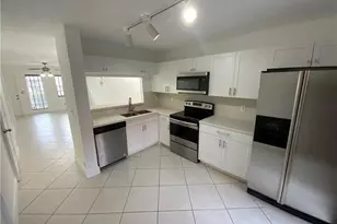 6739 Sienna Club Dr, Lauderhill, FL 33319 - Photo 5