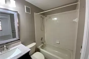 6739 Sienna Club Dr, Lauderhill, FL 33319 - Photo 17