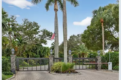 2689  Oak Tree Dr, Fort Lauderdale, FL 33309 - Photo 5