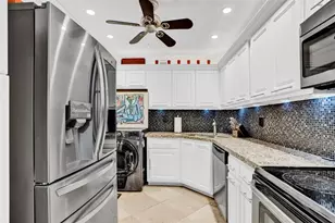 351 NE 19th Pl, Wilton Manors, FL 33305 - Photo 13