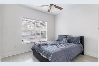 7479 NW 17th Drive, Pembroke Pines, FL 33024 - Photo 9