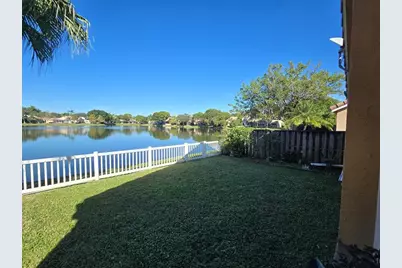 10061 NW 2nd St, Plantation, FL 33324 - Photo 11