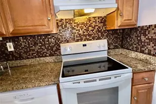 1021 NW 45th St, Deerfield Beach, FL 33064 - Photo 17