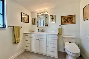 2112 S Cypress Bend Dr, Pompano Beach, FL 33069 - Photo 13