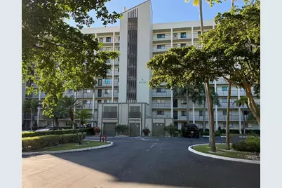2112 S Cypress Bend Dr, Unit #508, Pompano Beach, FL 33069 - Photo 3