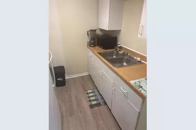 1875  40th Ave, Unit #4, Vero Beach, FL 32960 - Photo 5