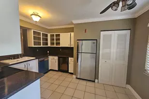 2214 S Cypress Bend Dr, Pompano Beach, FL 33069 - Photo 3