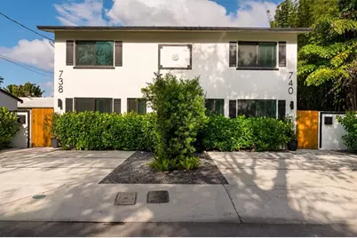 738 NE 17th Ave, Fort Lauderdale, FL 33304 - Photo 1