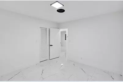 5840 SW 14th St, Plantation, FL 33317 - Photo 17