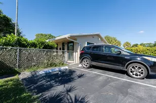813 NW 12th Ave, Dania Beach, FL 33004 - Photo 3