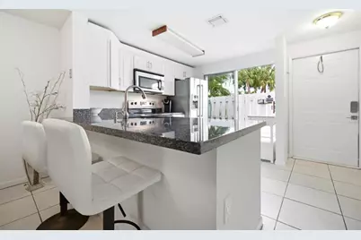 2683 NE 15th St, Pompano Beach, FL 33062 - Photo 21