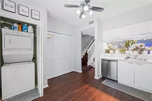 11000 Middle Golf Ct, Tamarac, FL 33321 - Photo 7