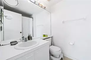 11000 Middle Golf Ct, Tamarac, FL 33321 - Photo 19