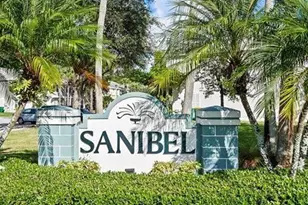 11000 Middle Golf Ct, Tamarac, FL 33321 - Photo 27