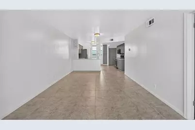 117  Lake Emerald Dr, Unit #408, Oakland Park, FL 33309 - Photo 17