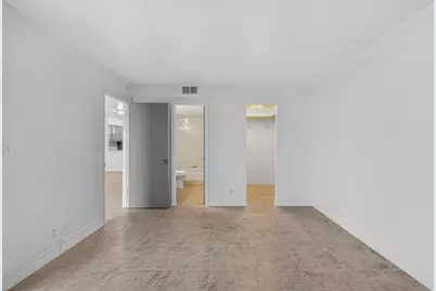 117  Lake Emerald Dr, Unit #408, Oakland Park, FL 33309 - Photo 19