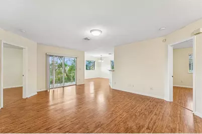 8466 NW 40th St, Coral Springs, FL 33065 - Photo 5