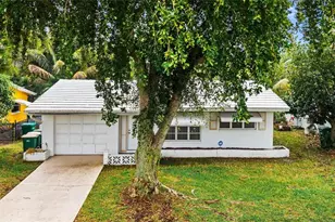 5702 NW 47th Ln, Tamarac, FL 33319 - Photo 5