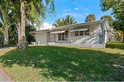 5702 NW 47th Ln, Tamarac, FL 33319 - Photo 5