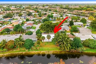 5702 NW 47th Ln, Tamarac, FL 33319 - Photo 7