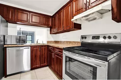 9440  Poinciana Pl, Unit #101, Davie, FL 33324 - Photo 3