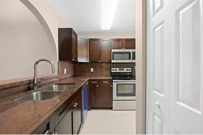 8354 NW 37th St, Sunrise, FL 33351 - Photo 3