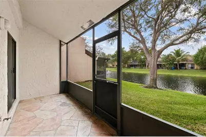 8354 NW 37th St, Sunrise, FL 33351 - Photo 5