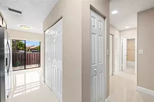 8354 NW 37th St, Sunrise, FL 33351 - Photo 11