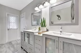 1221 SW 59th Ave, Plantation, FL 33317 - Photo 17