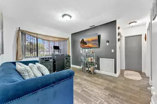 1221 SW 59th Ave, Plantation, FL 33317 - Photo 13