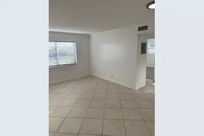 8 SE 19th Ave, Unit #14, Pompano Beach, FL 33060 - Photo 5