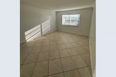 8 SE 19th Ave, Unit #14, Pompano Beach, FL 33060 - Photo 3