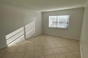 8 SE 19th Ave, Pompano Beach, FL 33060 - Photo 3