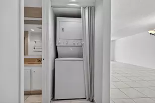 12500 SW 6th St Unit #110 N, Pembroke Pines, FL 33027 - Photo 17