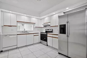 12500 SW 6th St Unit #110 N, Pembroke Pines, FL 33027 - Photo 11