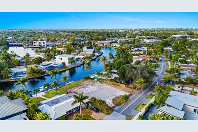 2501  Middle River Dr, Fort Lauderdale, FL 33305 - Photo 9