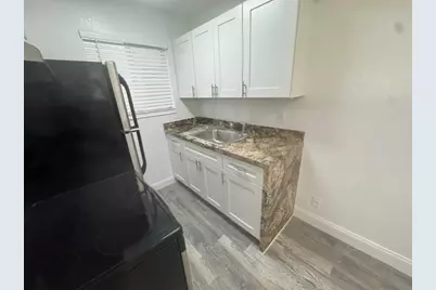 1958  McKinley St, Unit #3, Hollywood, FL 33020 - Photo 5