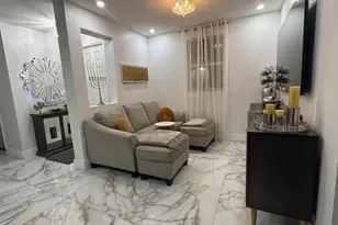 1041 NE 208th St, Miami, FL 33179 - Photo 7