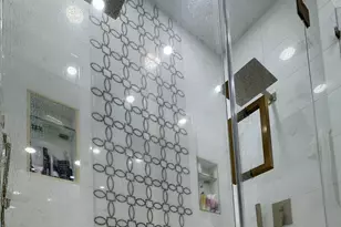 1041 NE 208th St, Miami, FL 33179 - Photo 19