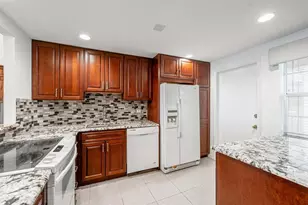 3091 N Course Dr, Pompano Beach, FL 33069 - Photo 5